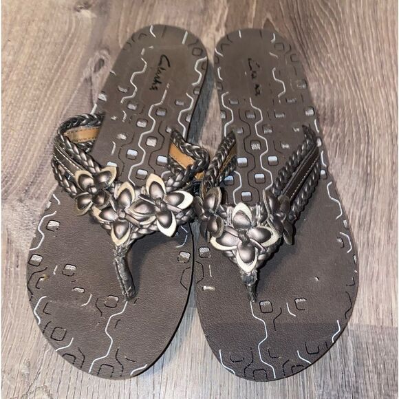 CLARKS Collection Women’s Leather Braided Sandal - sz 7 - Picture 1 of 6